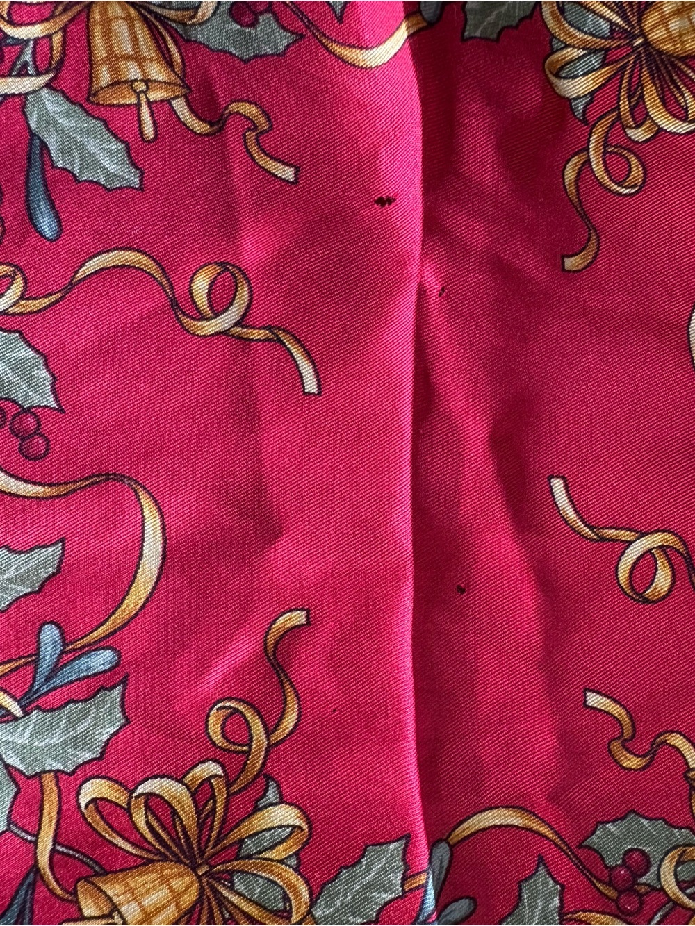 Vintage Oscar de la Renta 100% Silk Christmas Holiday Scarf Red 53” - Picture 5 of 7
